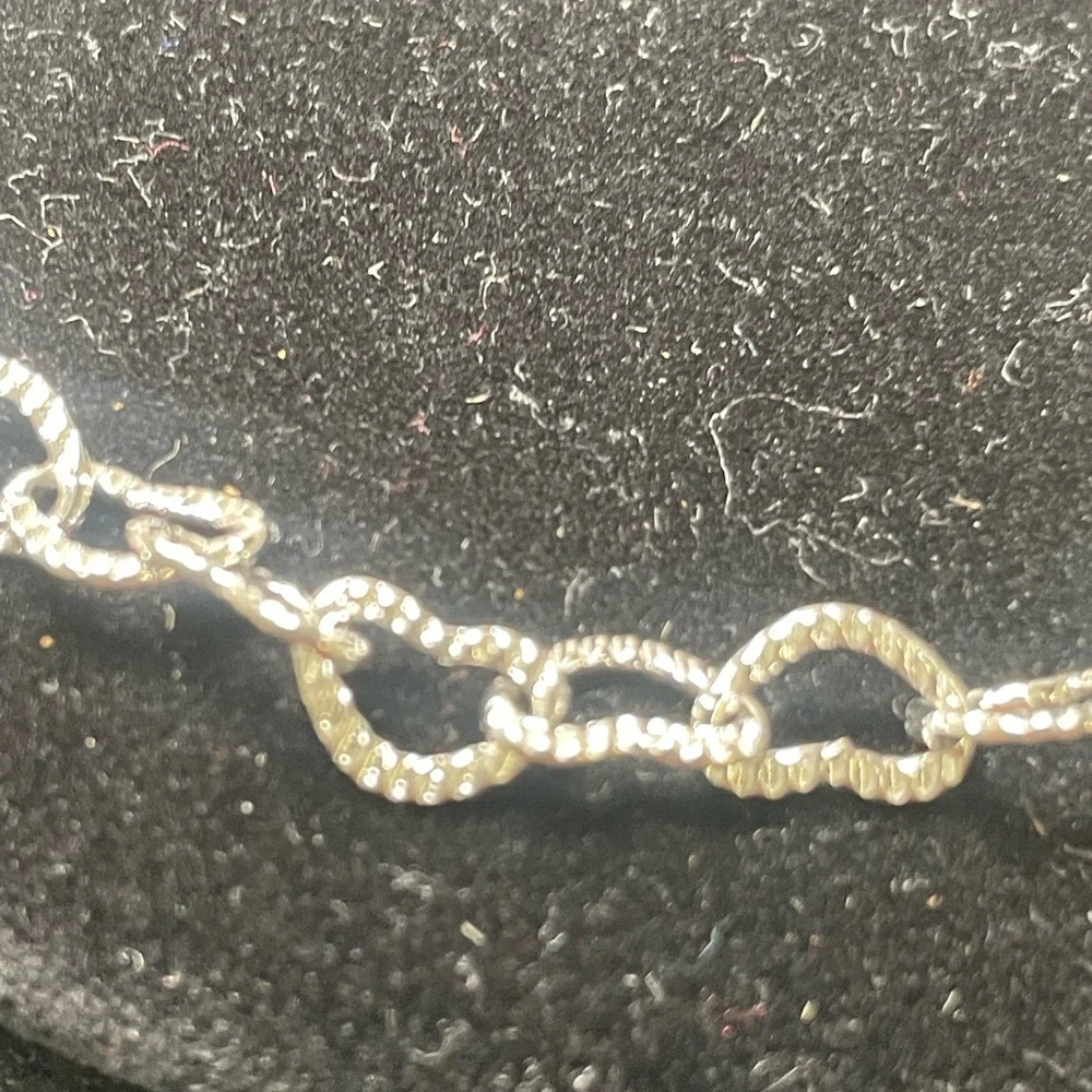 Dainty Inter-Linked Heart Silver Chain Bracelet - Picture 3 of 6